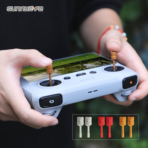 Joysticks Mini 3 Pro Goud in gebruik